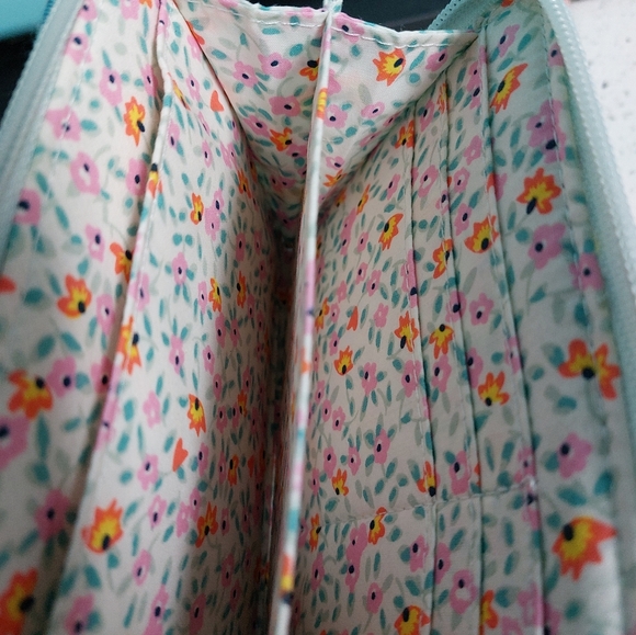 Turnlock Wallet Pastel Plaid NWT - Picture 3 of 4